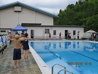 ラジオ体操第一～♪