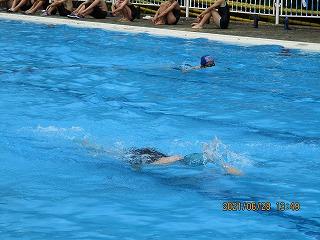 平泳ぎにクロール！