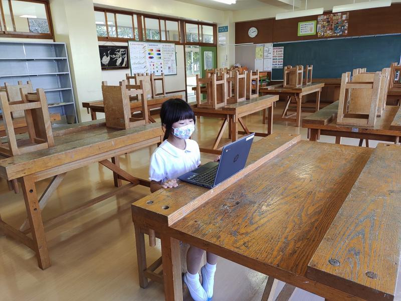 こちらは図工室からです