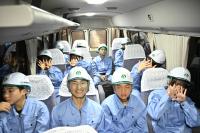 移動中の車内にて