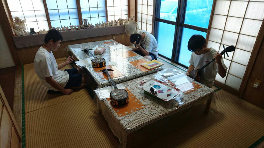 ２日目 民泊体験 三線体験-2