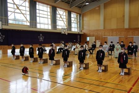 「新入生呼名」では，大きな声で返事をすることができました。