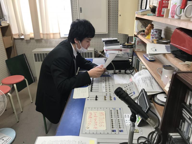 校内放送の模様