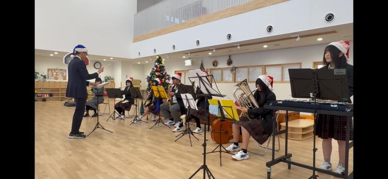 吹奏楽部の演奏