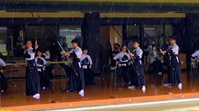 雨の中の団体戦（女子）