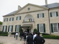 菊の紋章（大使館）