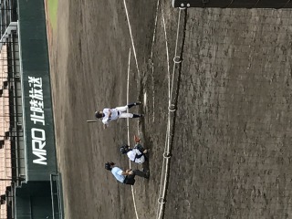 打席に立つ本校の選手