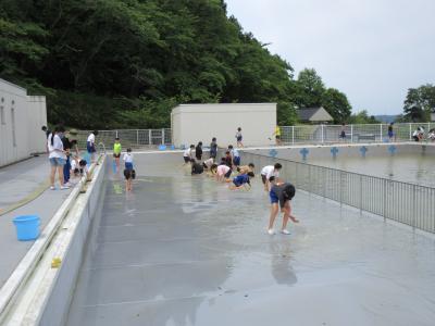 プール３