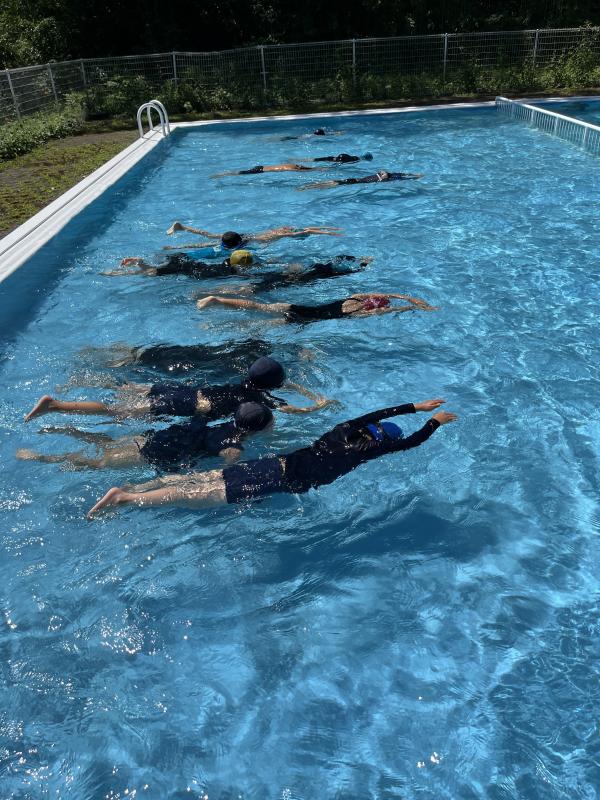 みんなでふし浮き！（2年生）