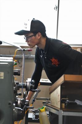 競技中の小島君