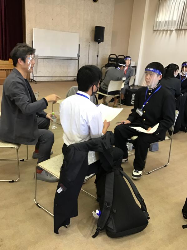 林先生から指導を受ける県工生