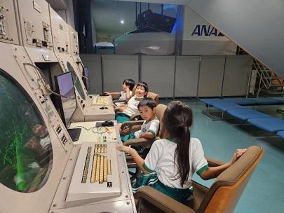 １，２年　航空プラザで