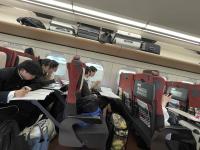 考査前ということで車内で試験勉強