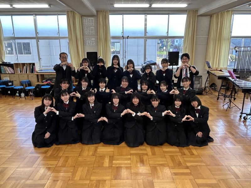 新入生を迎えて集合写真