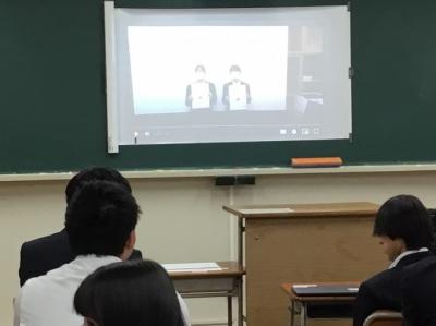 「バドミントン部だ」