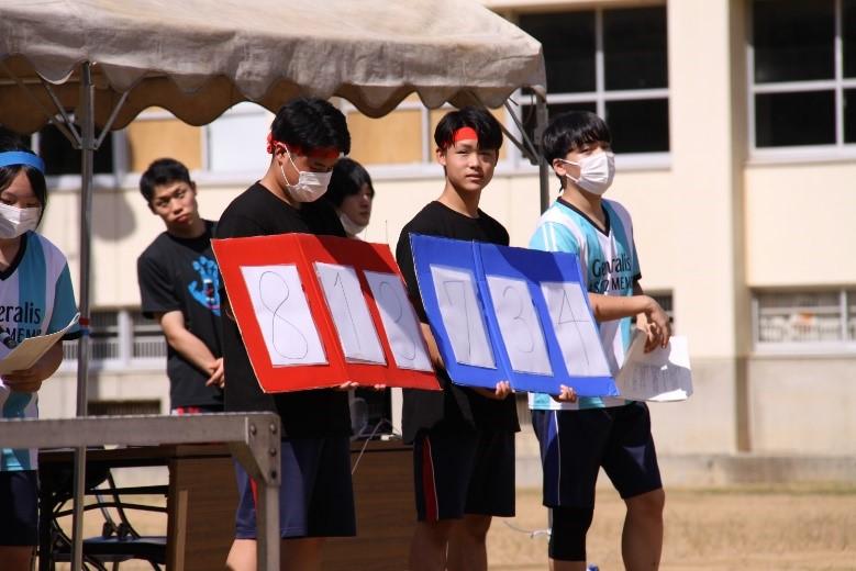 閉会式での得点発表の様子