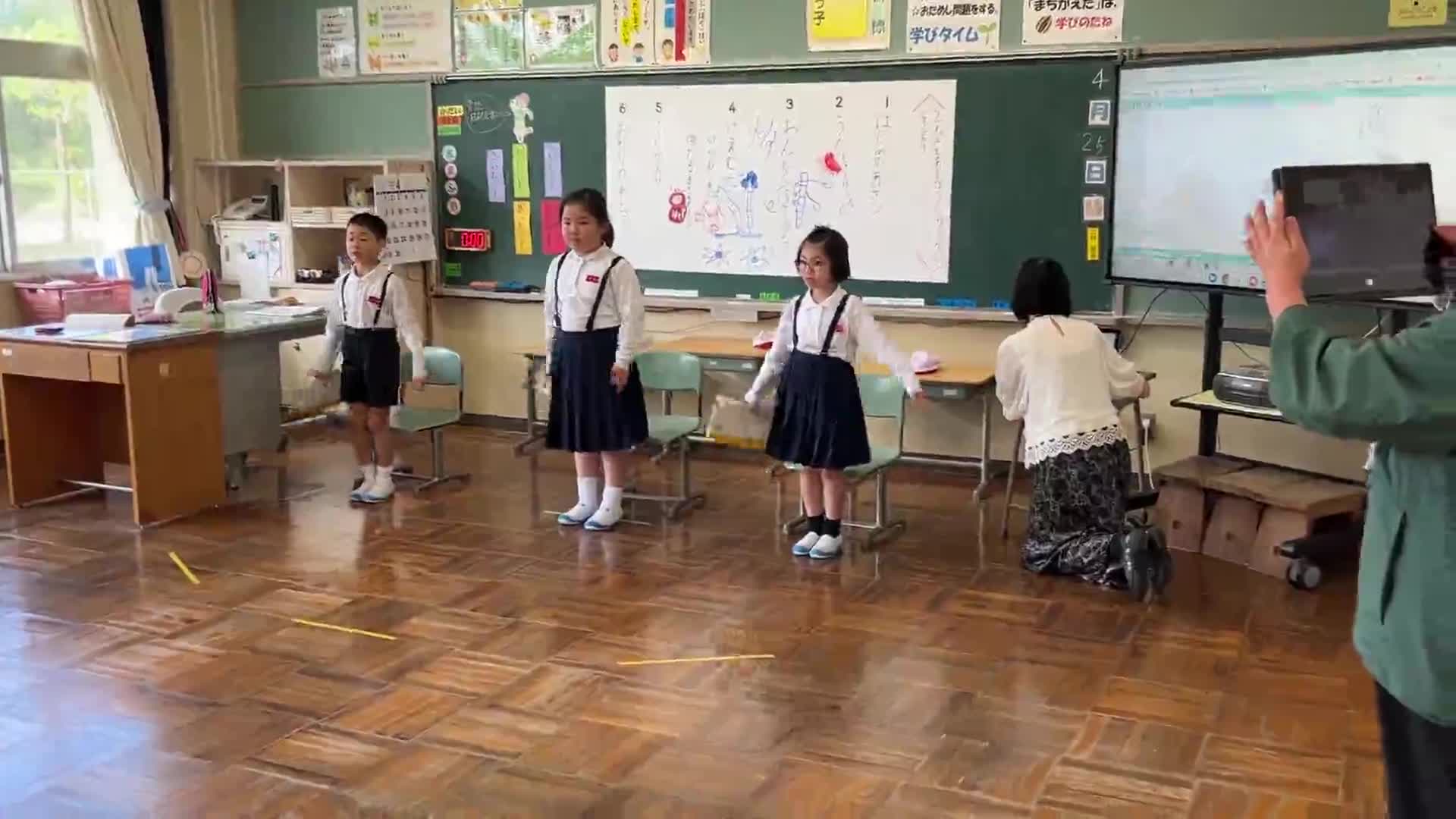 R6.4.25 ２年生　音読劇『ふきのとう』