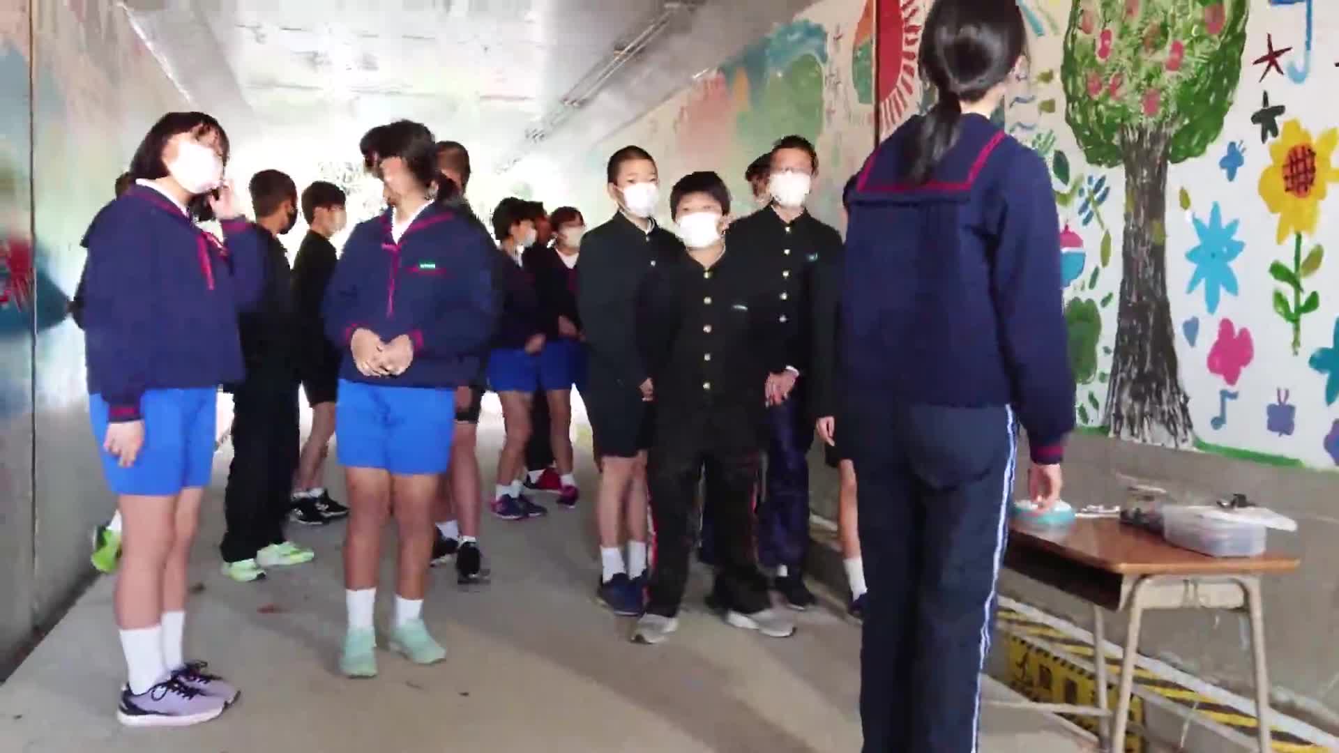 ６年生　トンネルアートライトアップ点灯の様子