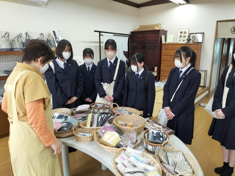 能登上布会館で販売されている製品