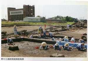 遺跡発掘