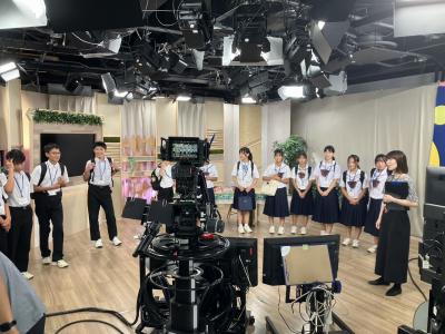 北陸朝日放送見学